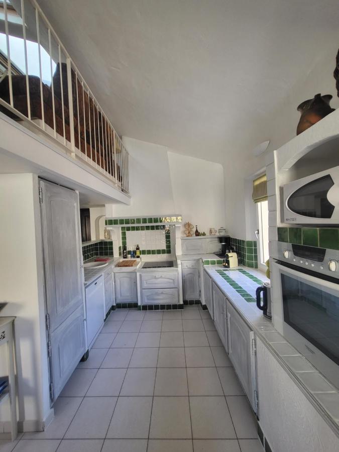 Appartement Au Coeur De La Sorgue LʼIsle-sur-la-Sorgue Esterno foto